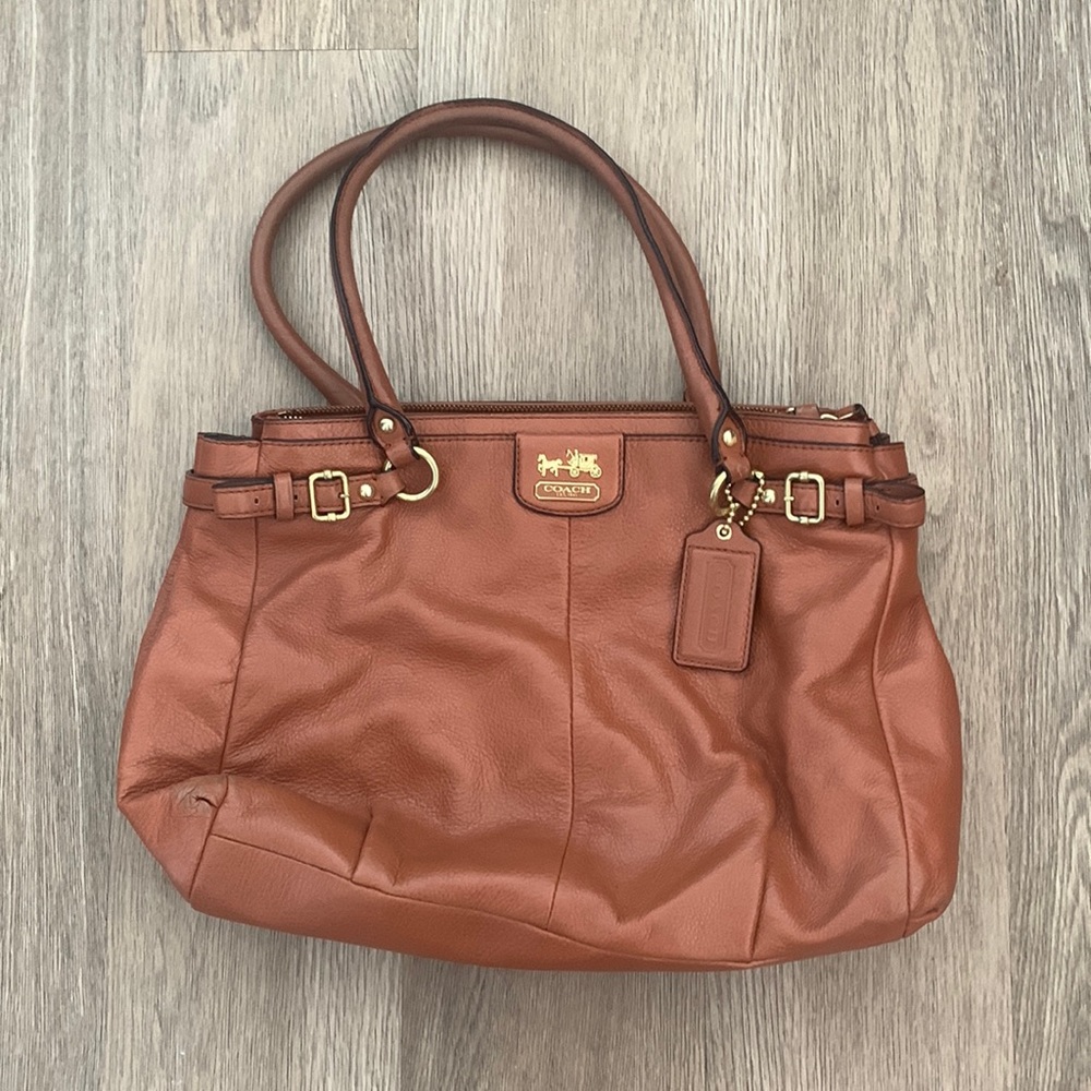 COACH Shoulder Bag
